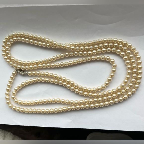 Vintage faux Pearl 59” champagne - Picture 6 of 8
